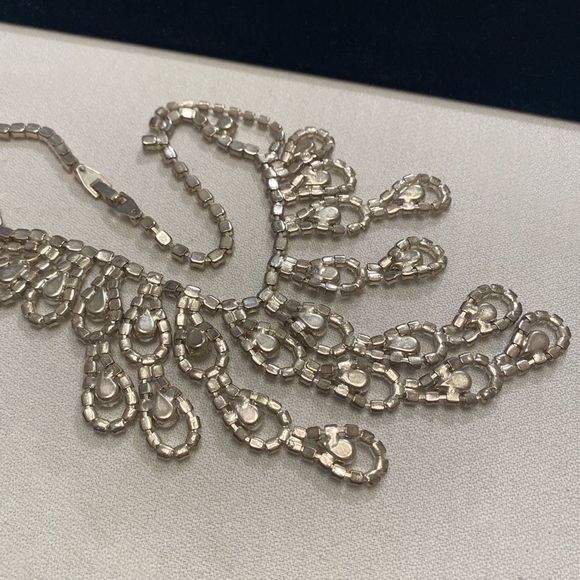 Vintage 1950’s Rhinestone Statement Necklace - Picture 4 of 9